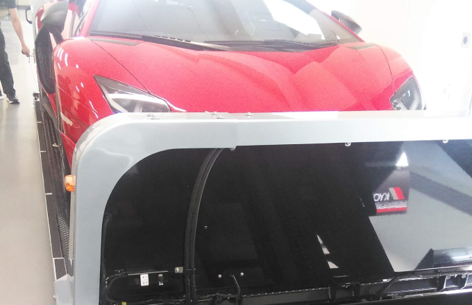 [写真]積載車の修理